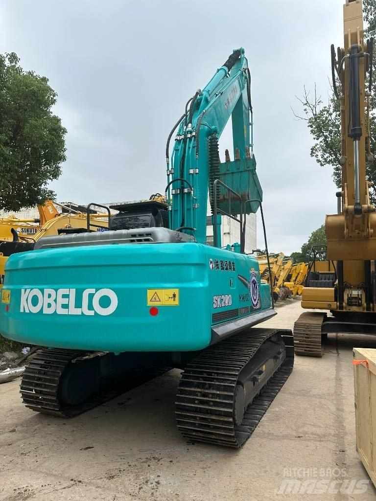 Kobelco SK 200 Pelle sur chenilles