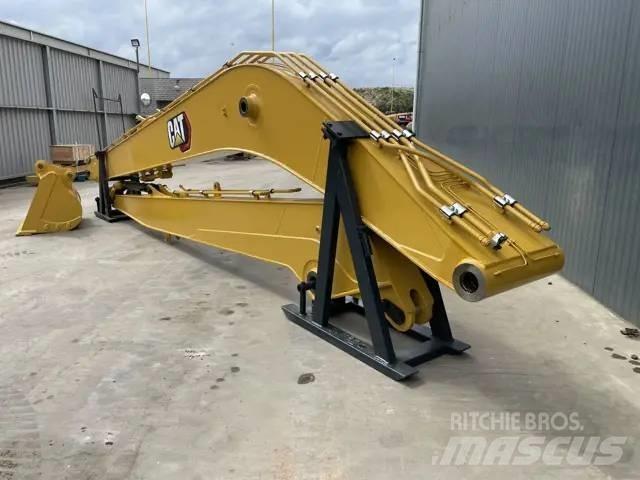 CAT 323 NG 18m Set Pelle rétro arrière