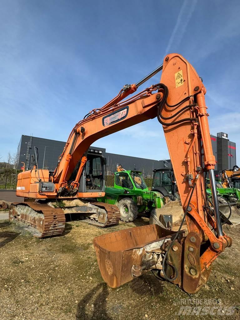 Doosan DX 180 LC Pelle sur chenilles
