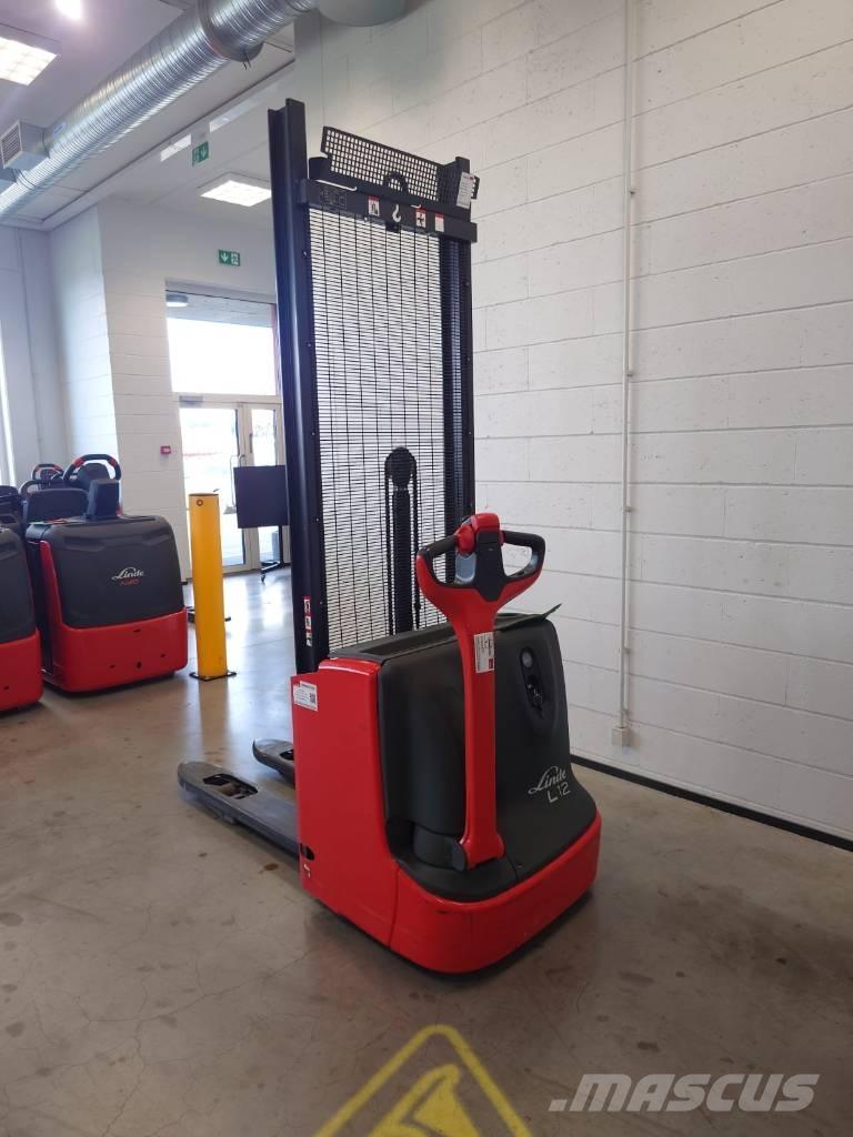 Linde L 12 Gerbeur accompagnant