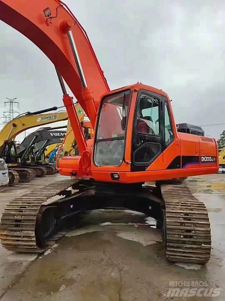 Doosan 300 Pelle sur chenilles