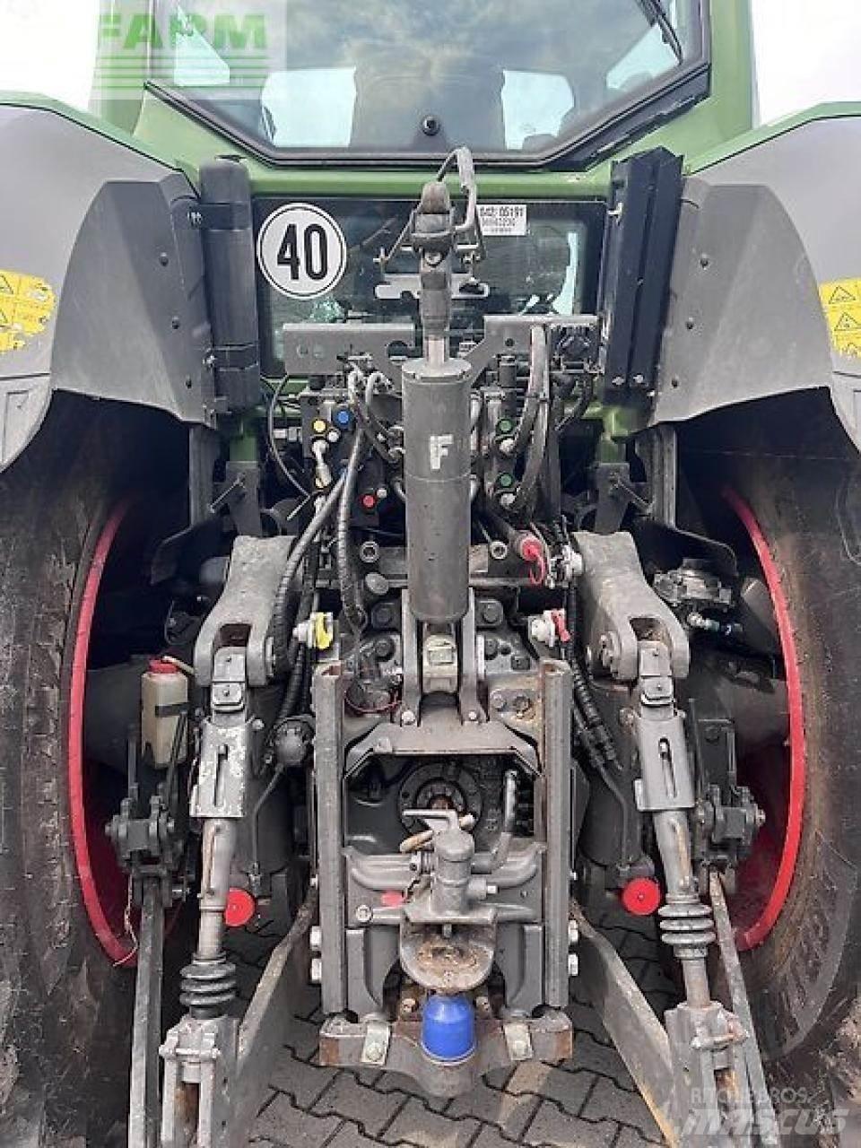 Fendt 828 Tracteur