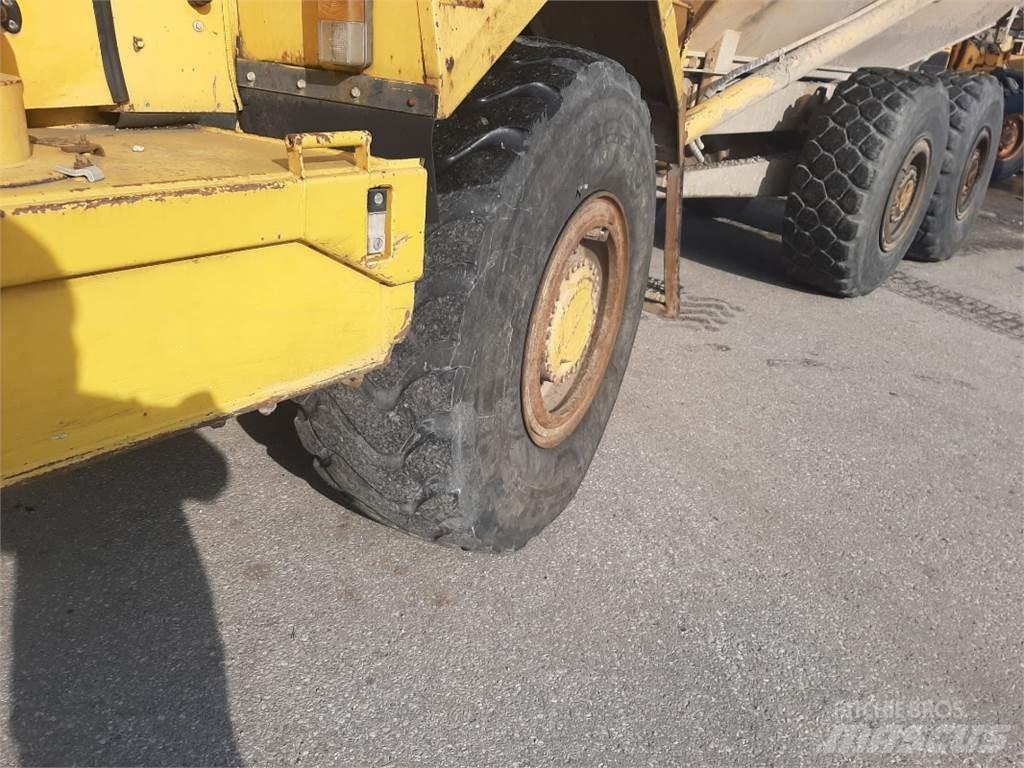 Volvo A25B 6x6 Tombereau articulé