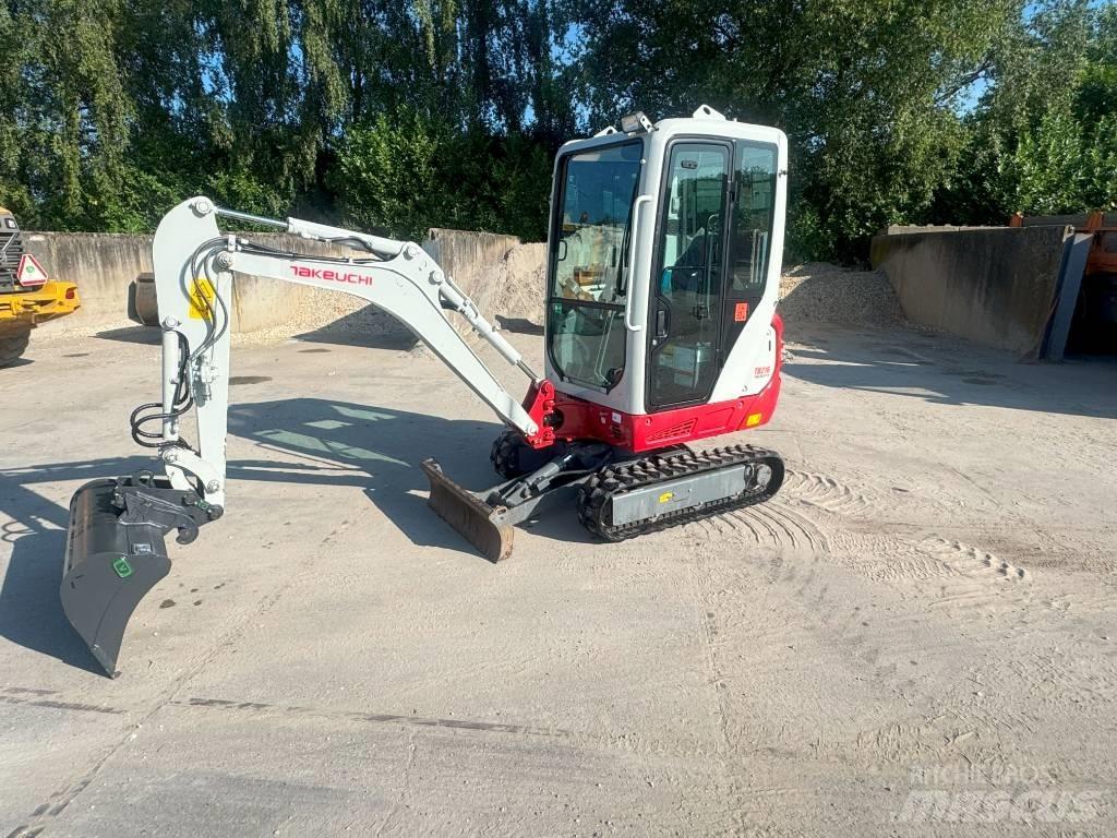 Takeuchi TB 216 Mini pelle < 7t