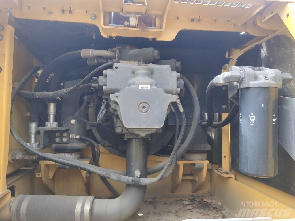 Komatsu PC 350-7 Pelle sur chenilles