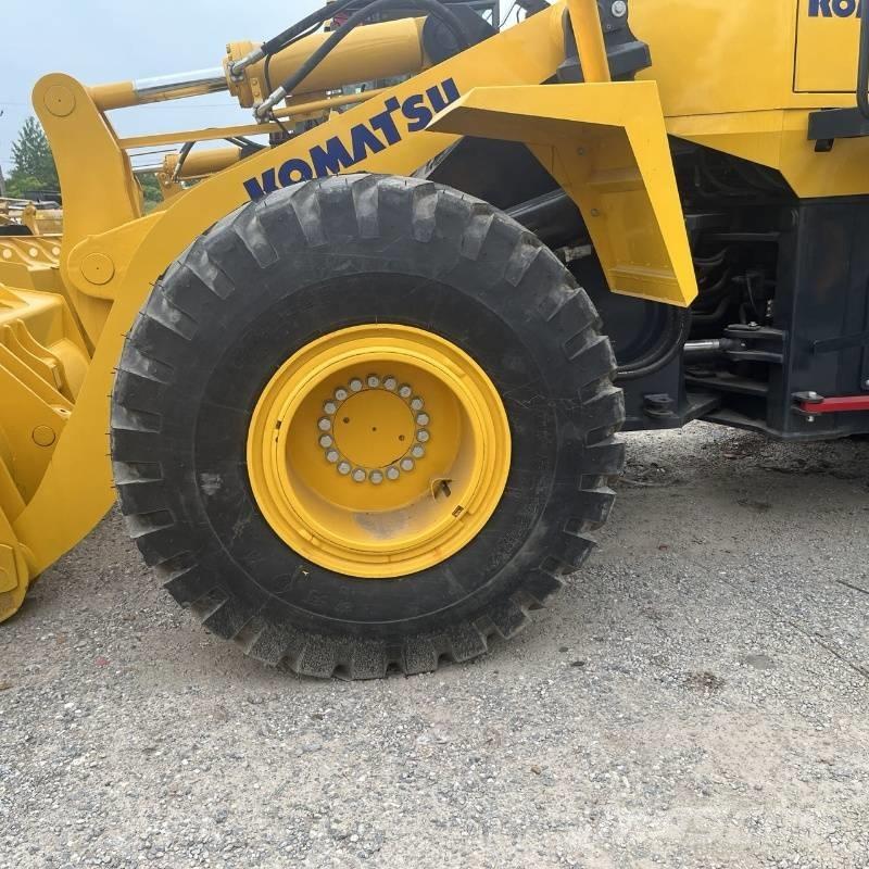 Komatsu WA 380 Chargeuse sur pneus