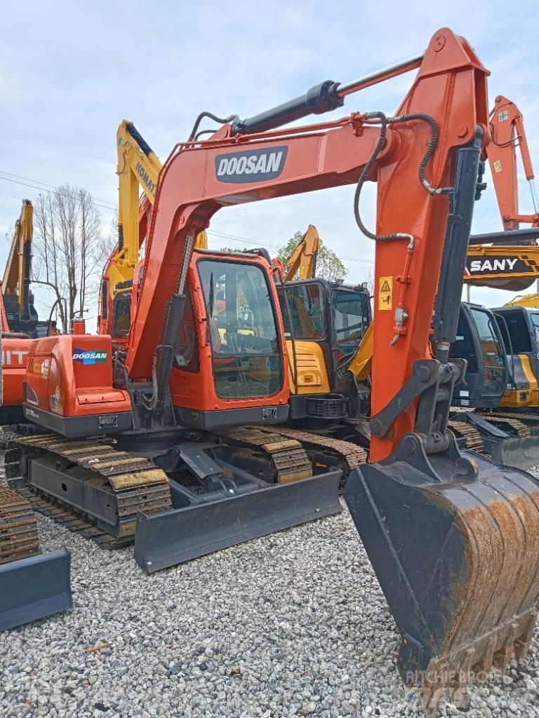 Doosan DX 75 Mini pelle < 7t