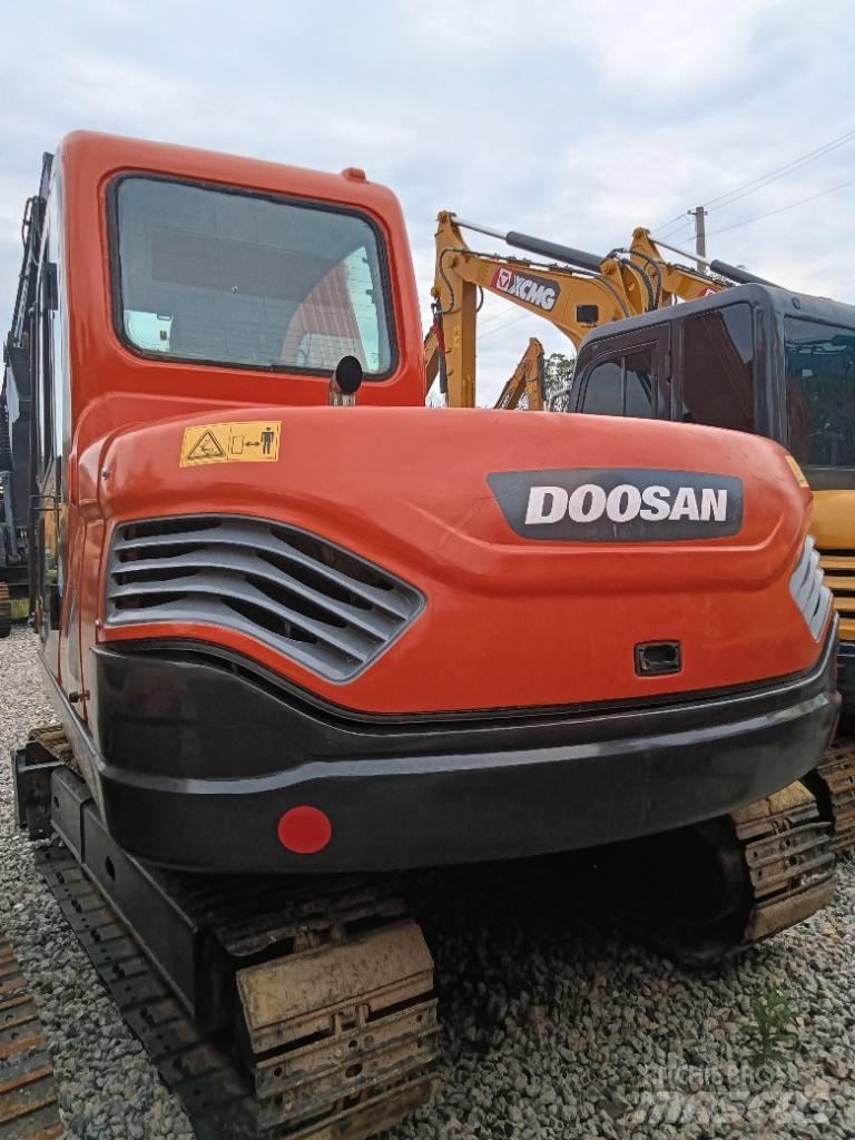 Doosan DX 75 Mini pelle < 7t