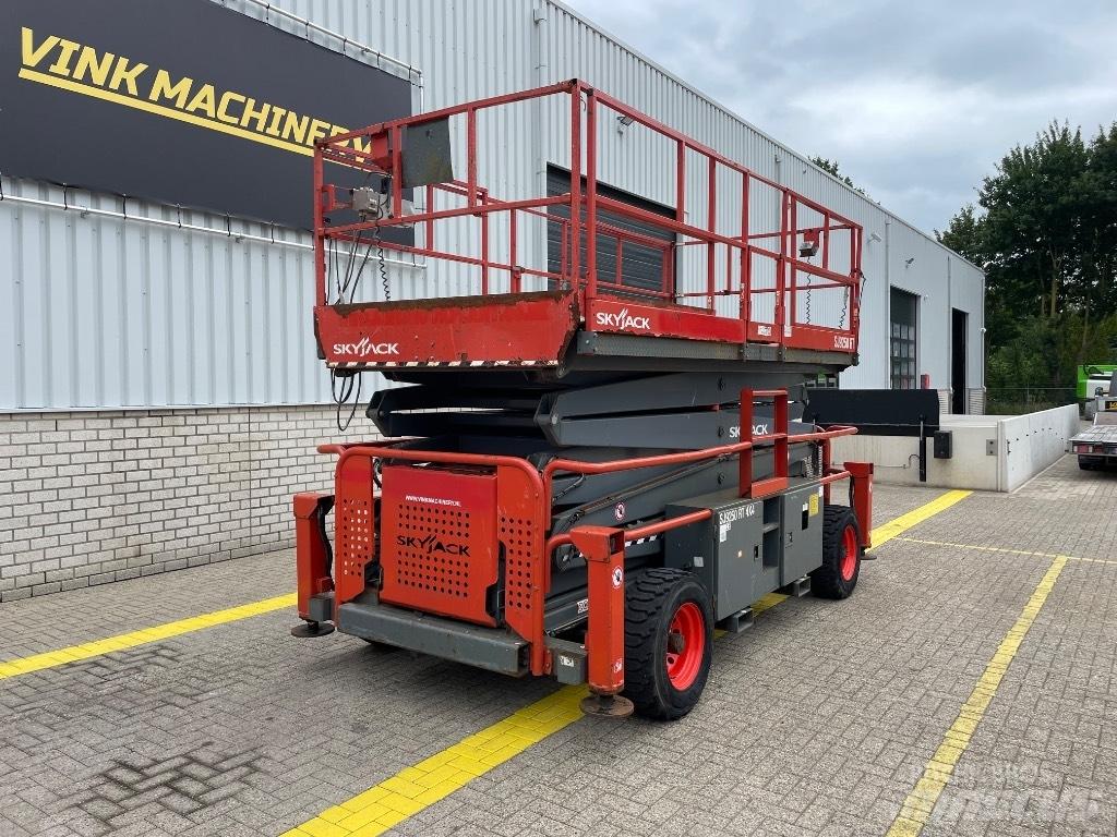 SkyJack SJ 9250 RT Nacelle ciseaux