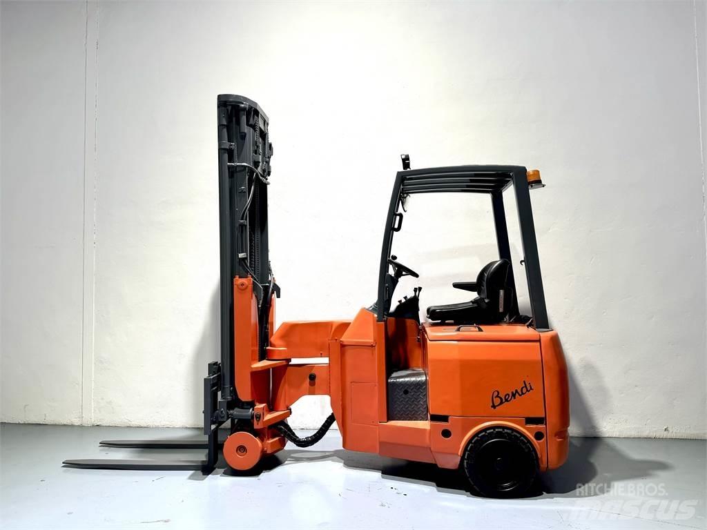  B318 Chariot élévateur étroit
