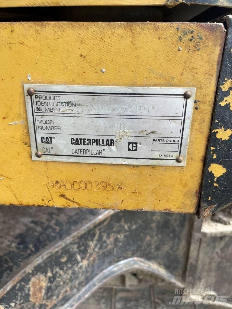 CAT 318 B L Pelle sur chenilles
