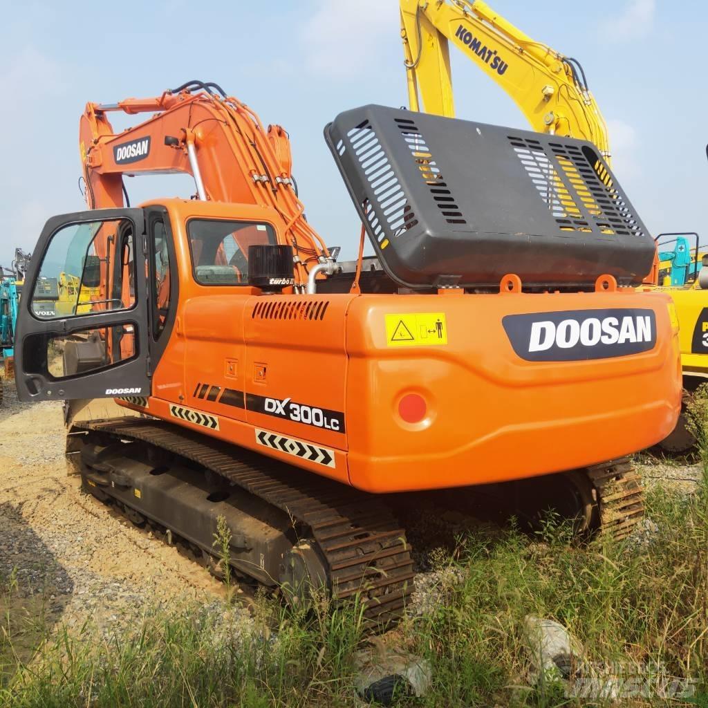 Doosan DX 300 LC Pelle sur chenilles