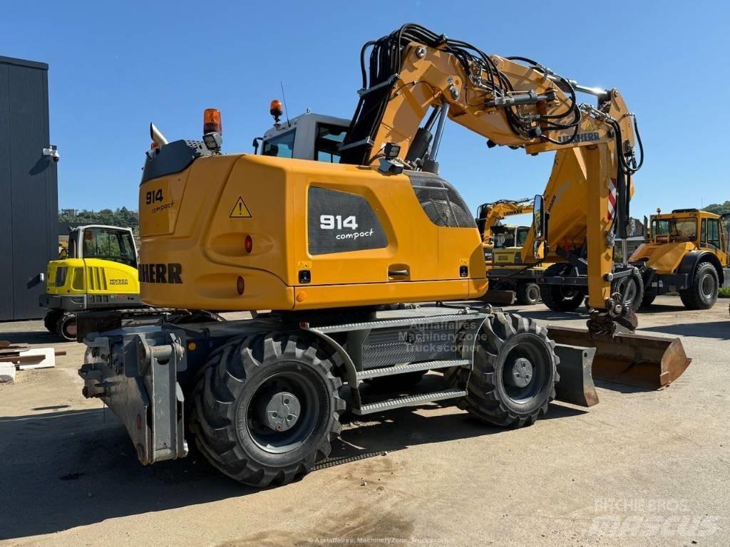 Liebherr A 914 Pelle sur pneus