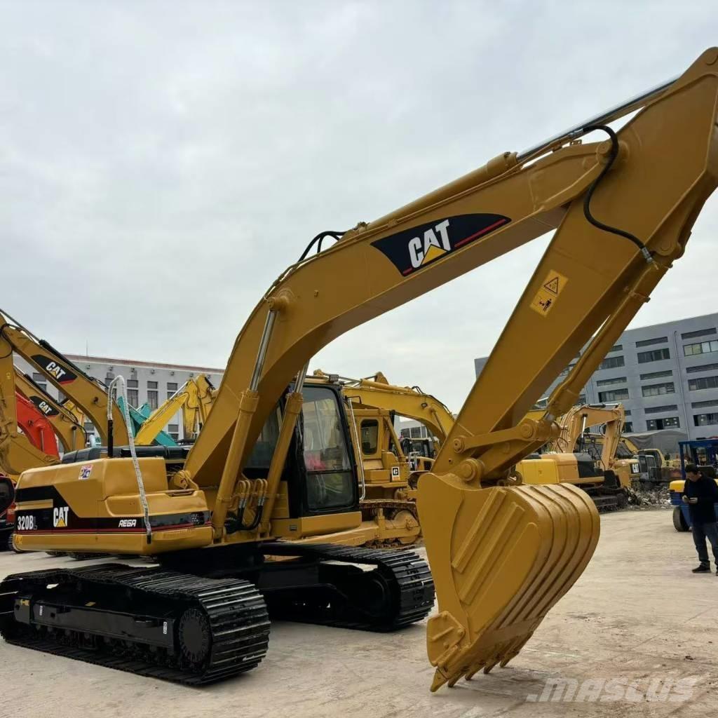 CAT 320BL Pelle sur chenilles