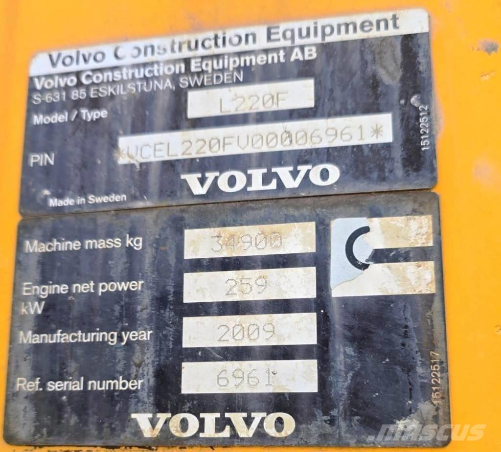 Volvo L 220 F Chargeuse sur pneus