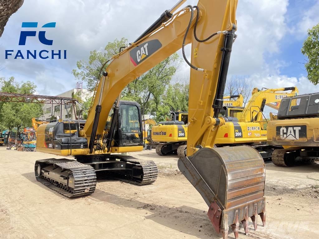 CAT 320 D2 Pelle sur chenilles