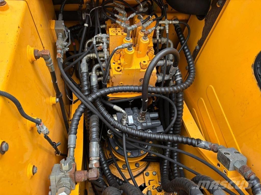Hyundai 140W-7 Pelle sur pneus