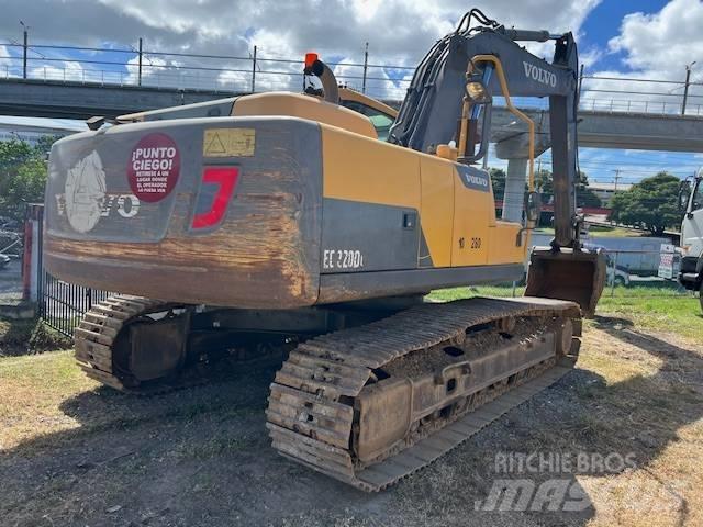 Volvo EC 220 DL Pelle sur chenilles