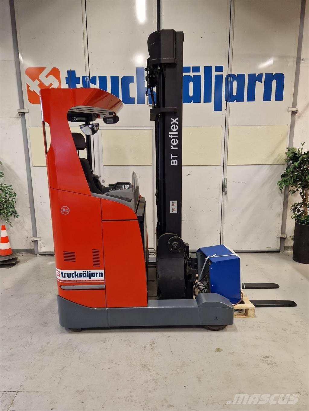 BT RRE160E Chariot à mât rétractable
