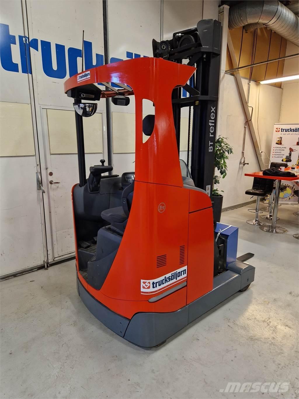 BT RRE160E Chariot à mât rétractable