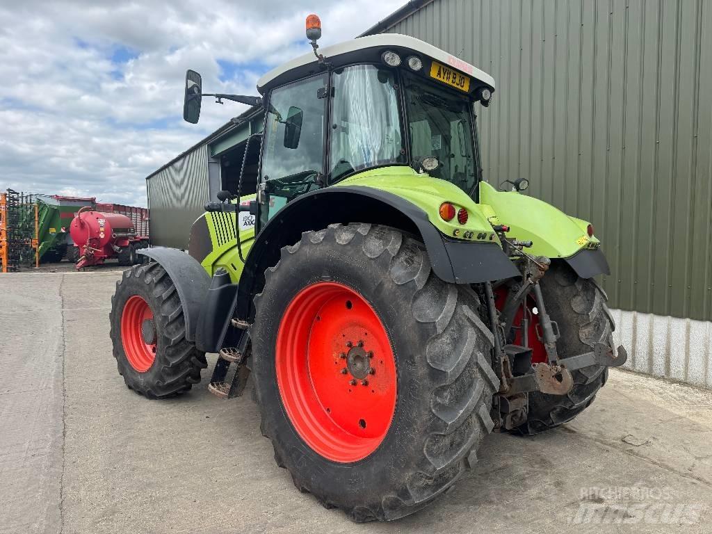CLAAS Axion 810 Tracteur