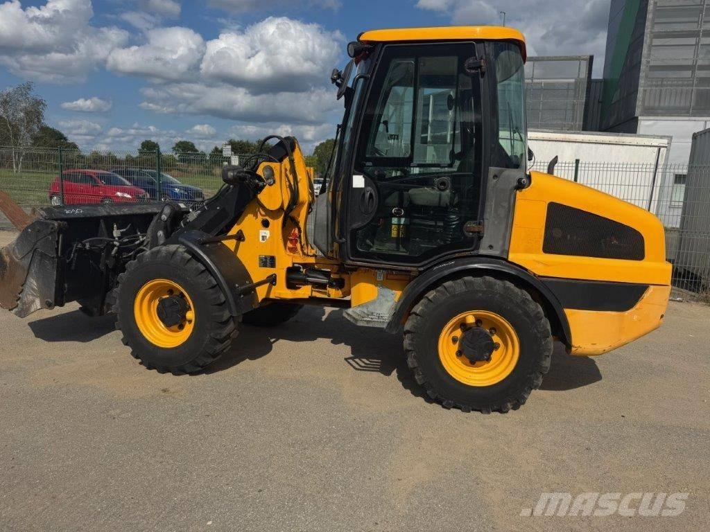 JCB 406 T4 Chargeuse sur pneus