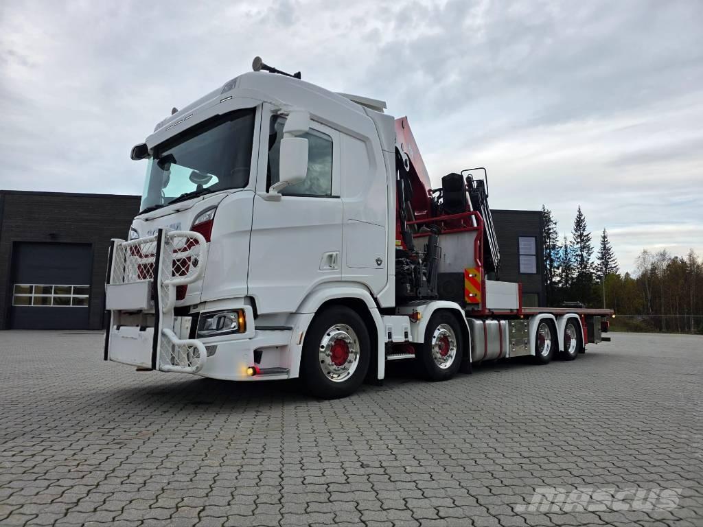 Scania R 650 Camion plateau ridelle avec grue