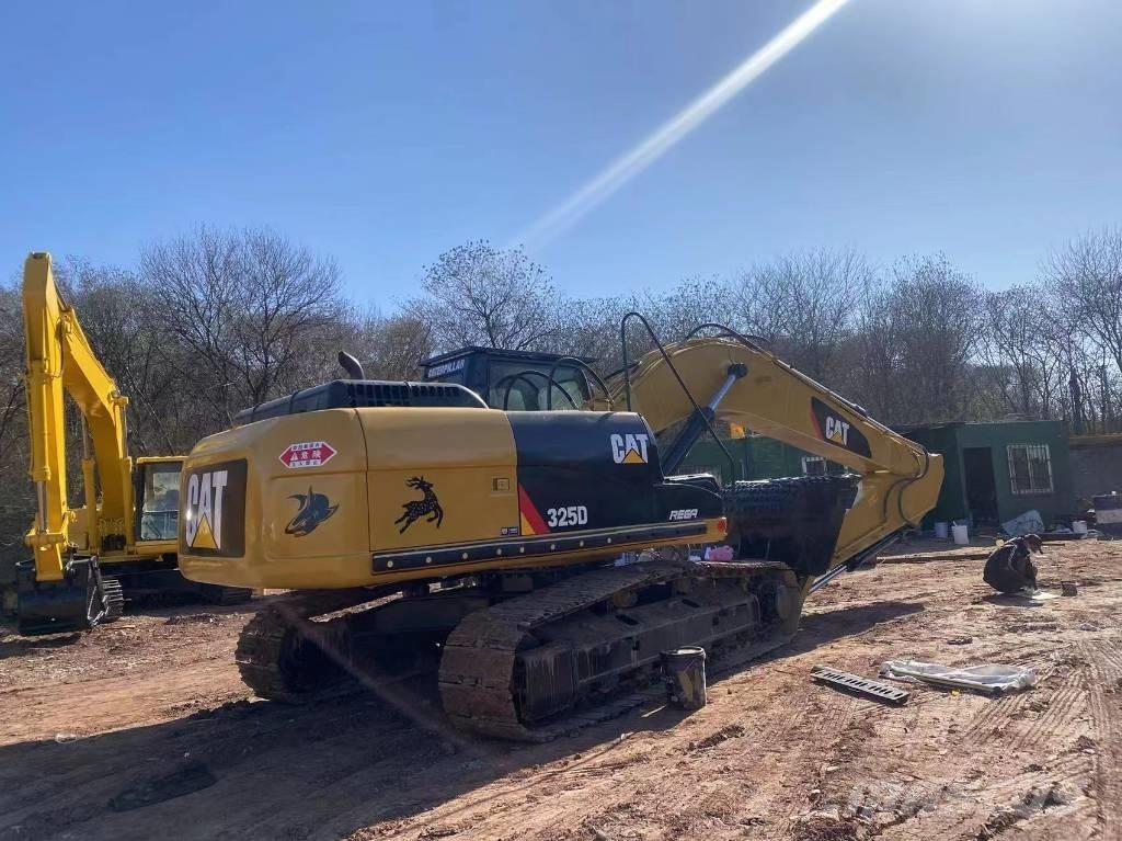 CAT 325 D Pelle sur chenilles