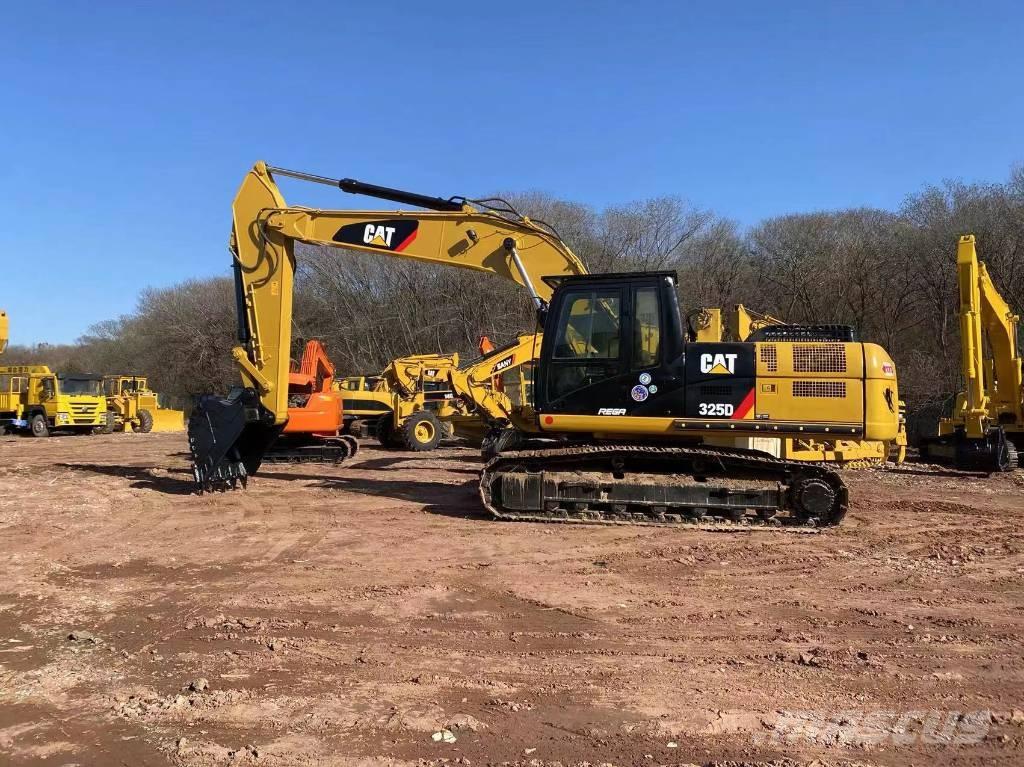 CAT 325 D Pelle sur chenilles