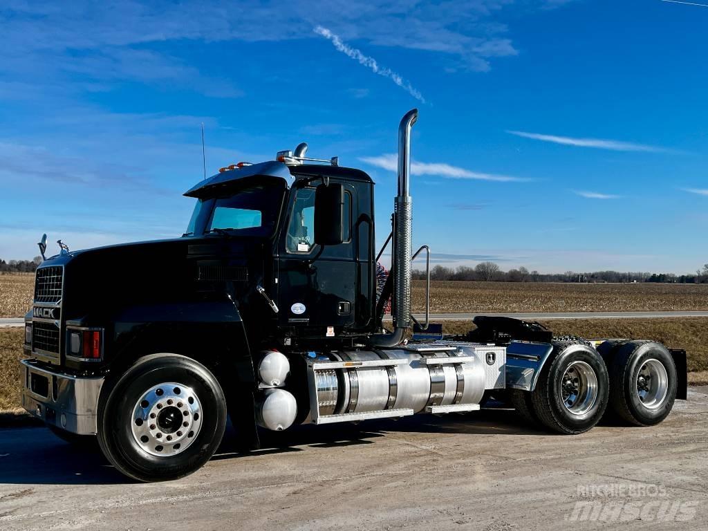 Mack Pinnacle Tracteur routier