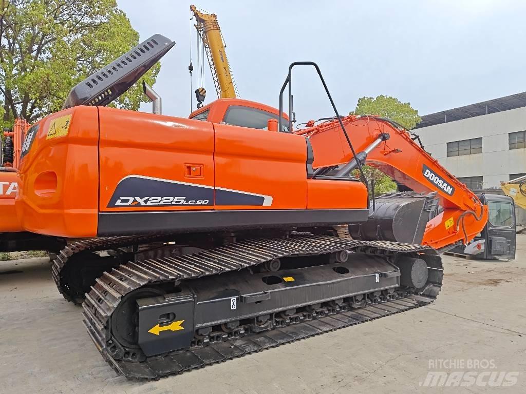Doosan DX 225 LC-9 Pelle sur chenilles