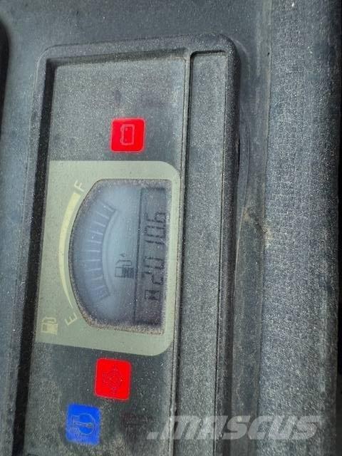 Hitachi ZX 26 Mini pelle < 7t