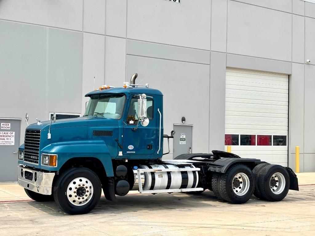 Mack Pinnacle Tracteur routier
