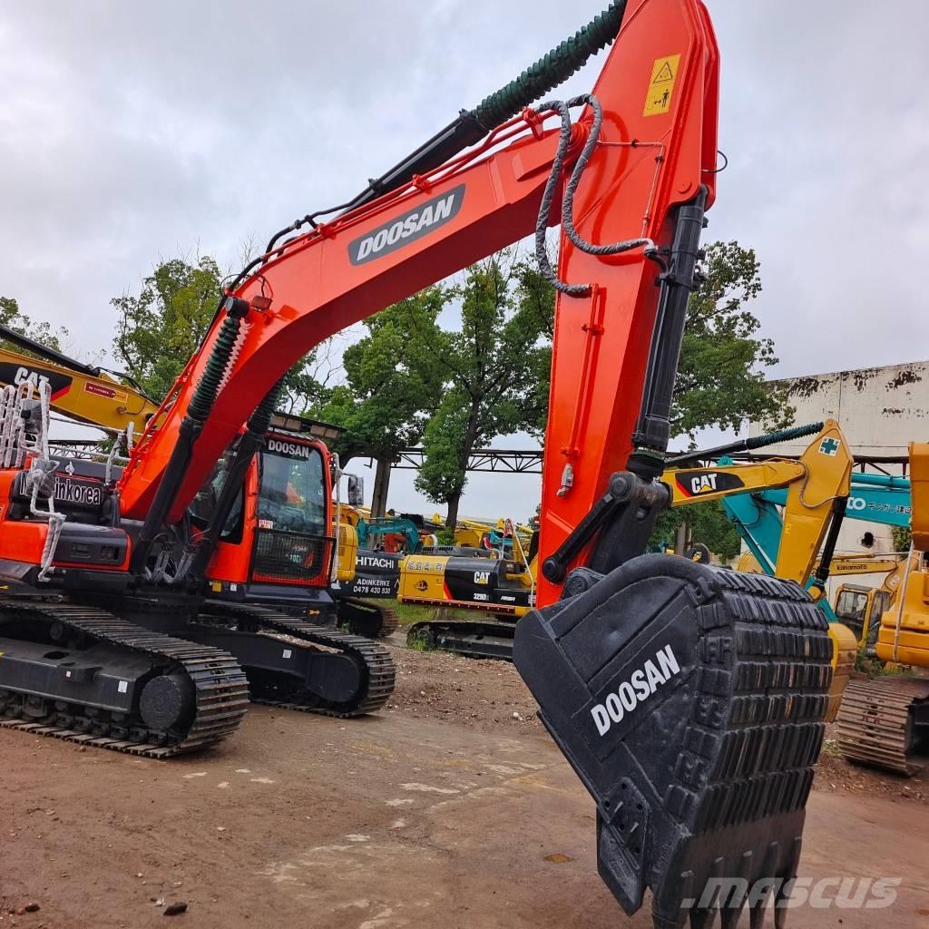 Doosan DX 300LC-9C Pelle sur chenilles
