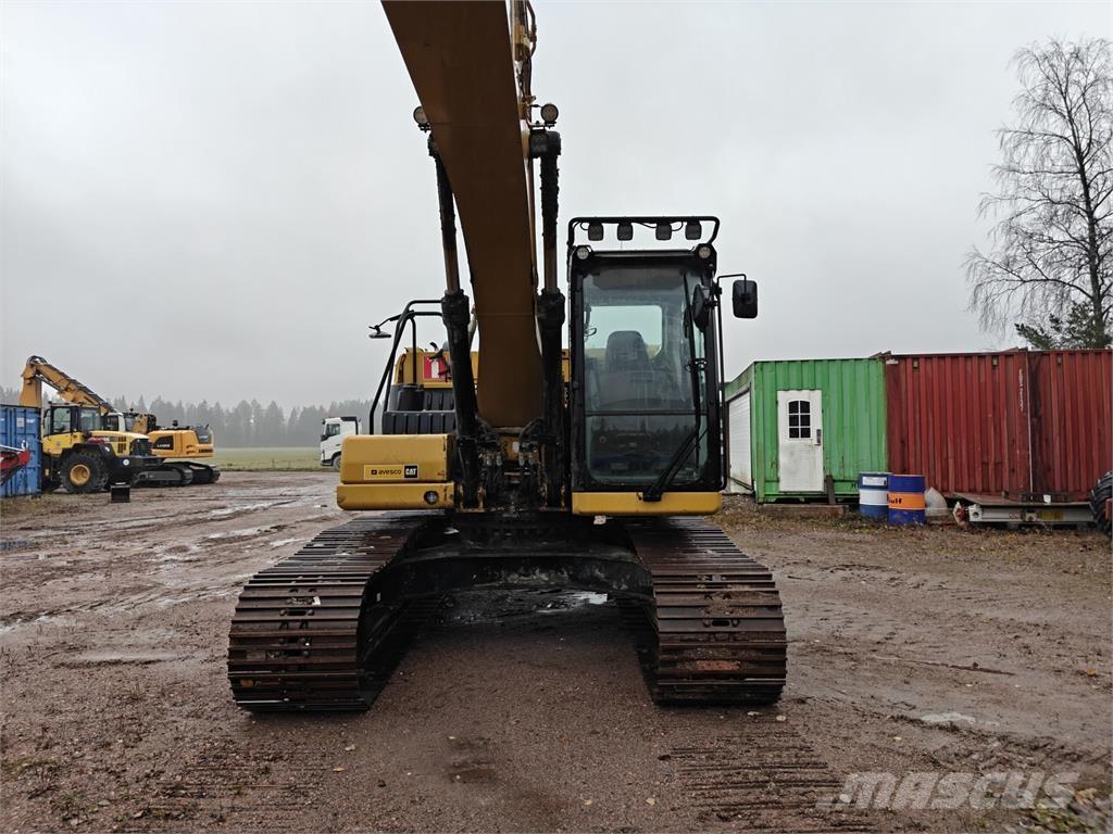CAT 320 Pelle sur chenilles