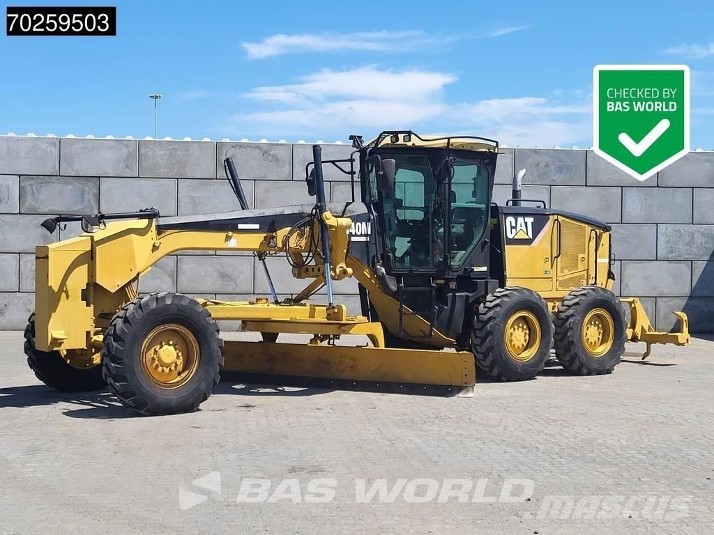 CAT 140M Niveleuse