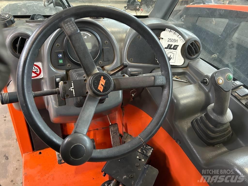 JLG 2505 H Chariot télescopique