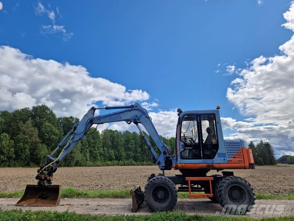 Takeuchi TB070w Pelle sur pneus