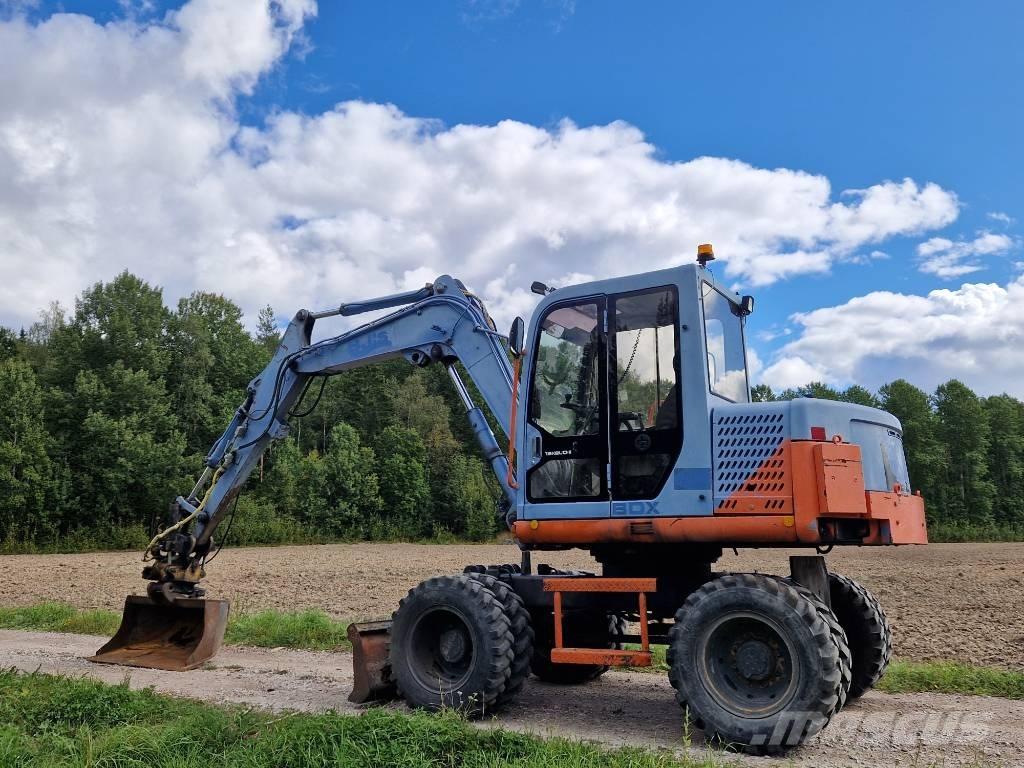 Takeuchi TB070w Pelle sur pneus