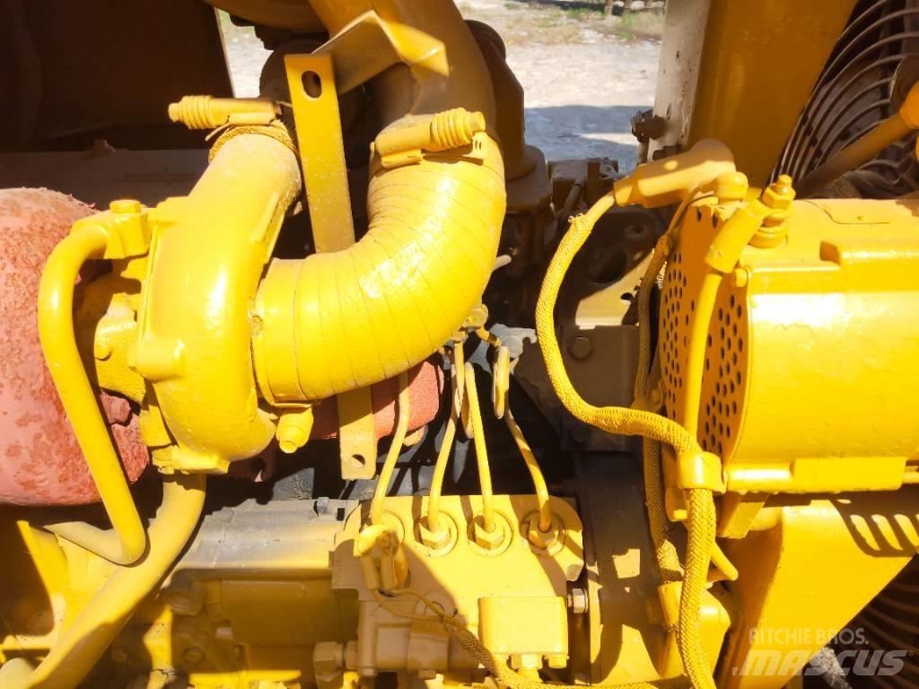 CAT D 4 H Bouteurs sur chenilles