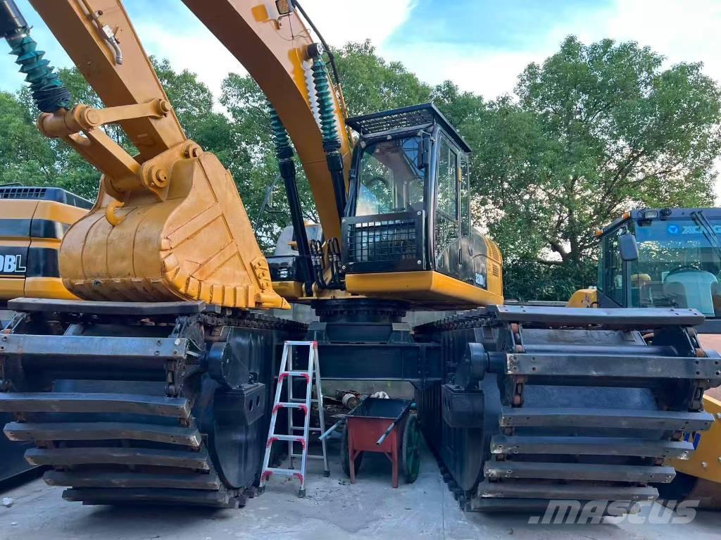 CAT 320D2 Pelles amphibies