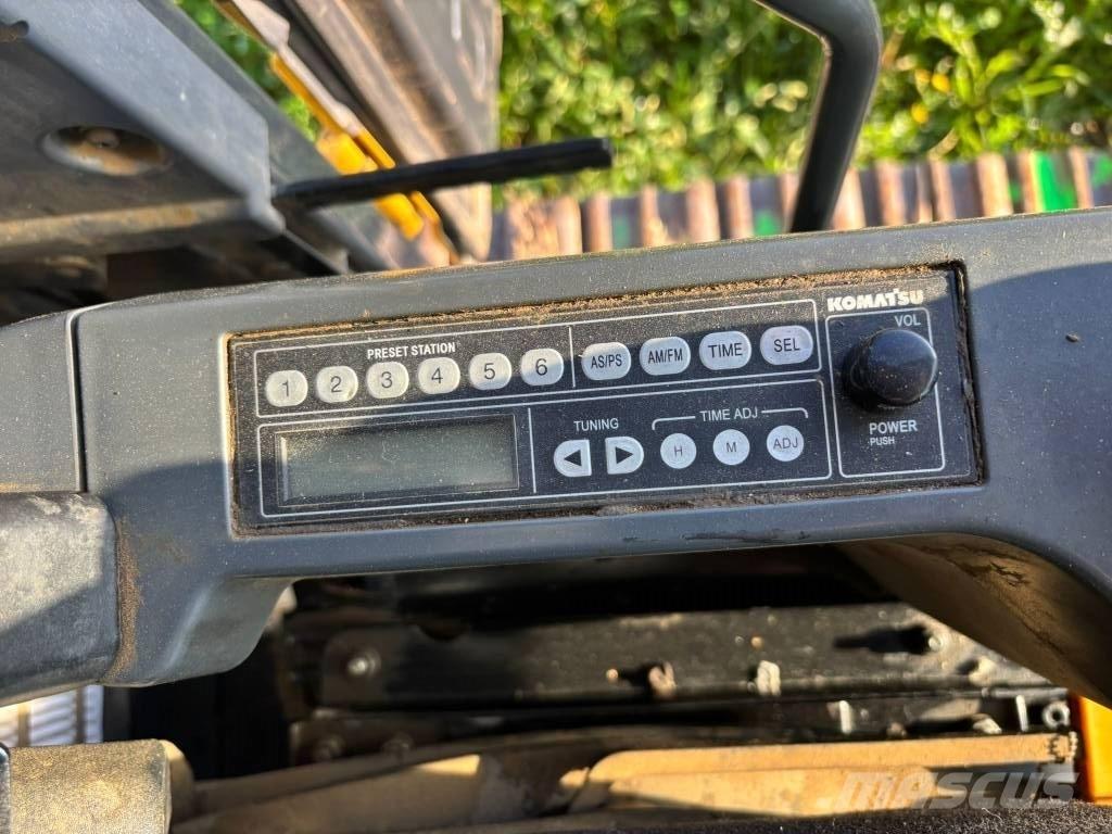 Komatsu PC 210 LC-8 Pelle sur chenilles