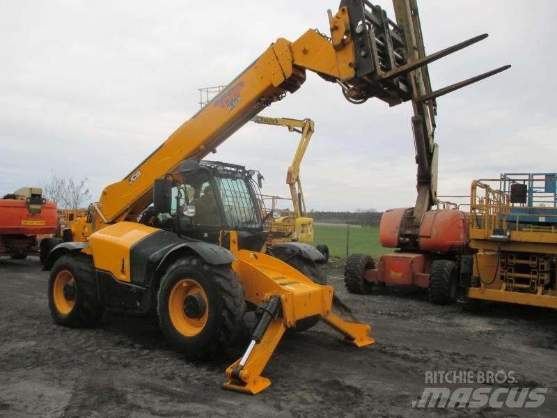 JCB 540-140 Chariot télescopique