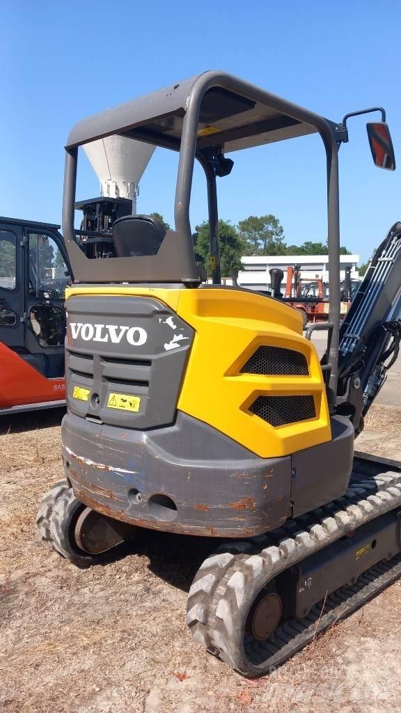 Volvo EC 27 D Mini pelle < 7t