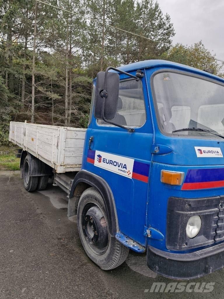 Avia 30N Camion plateau
