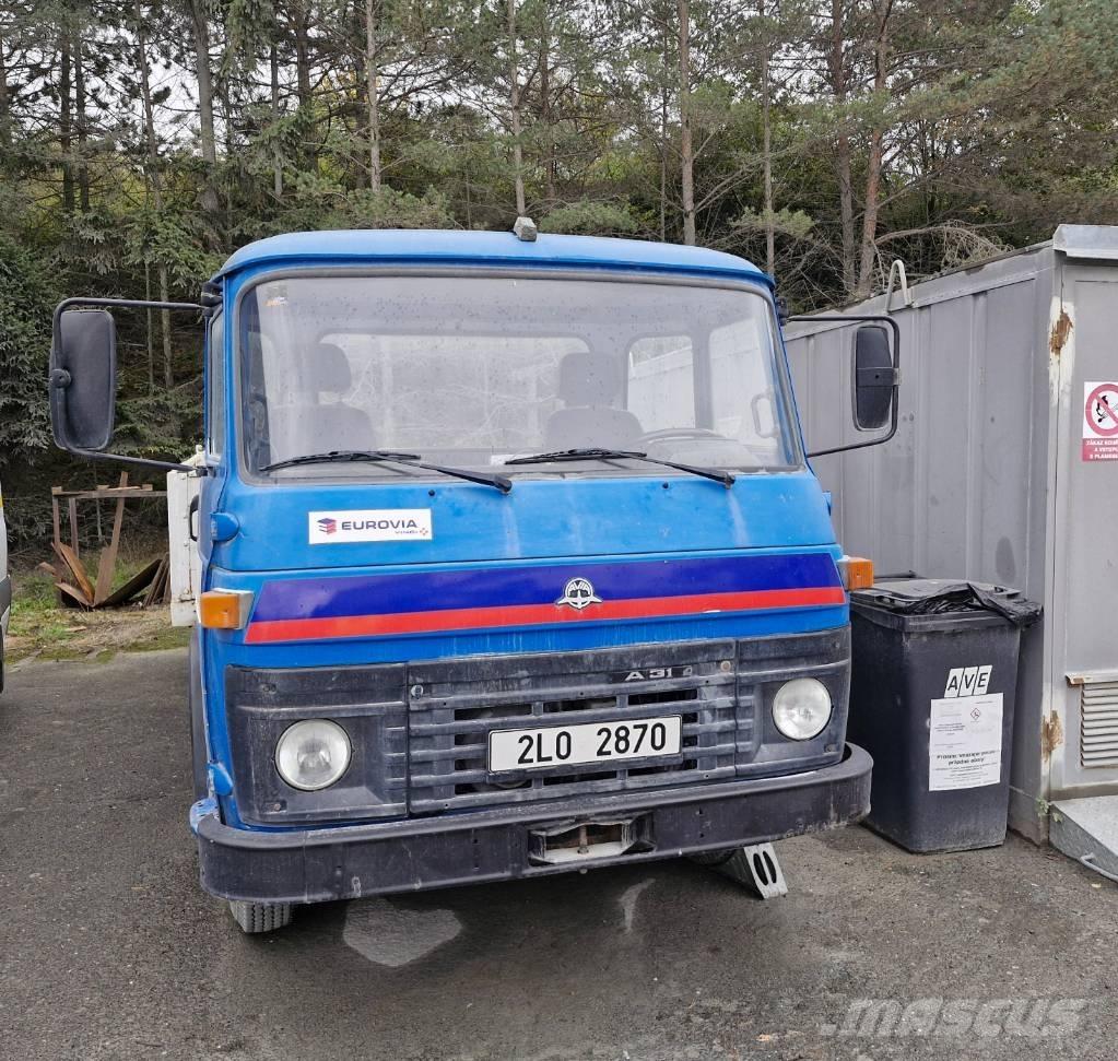 Avia 30N Camion plateau