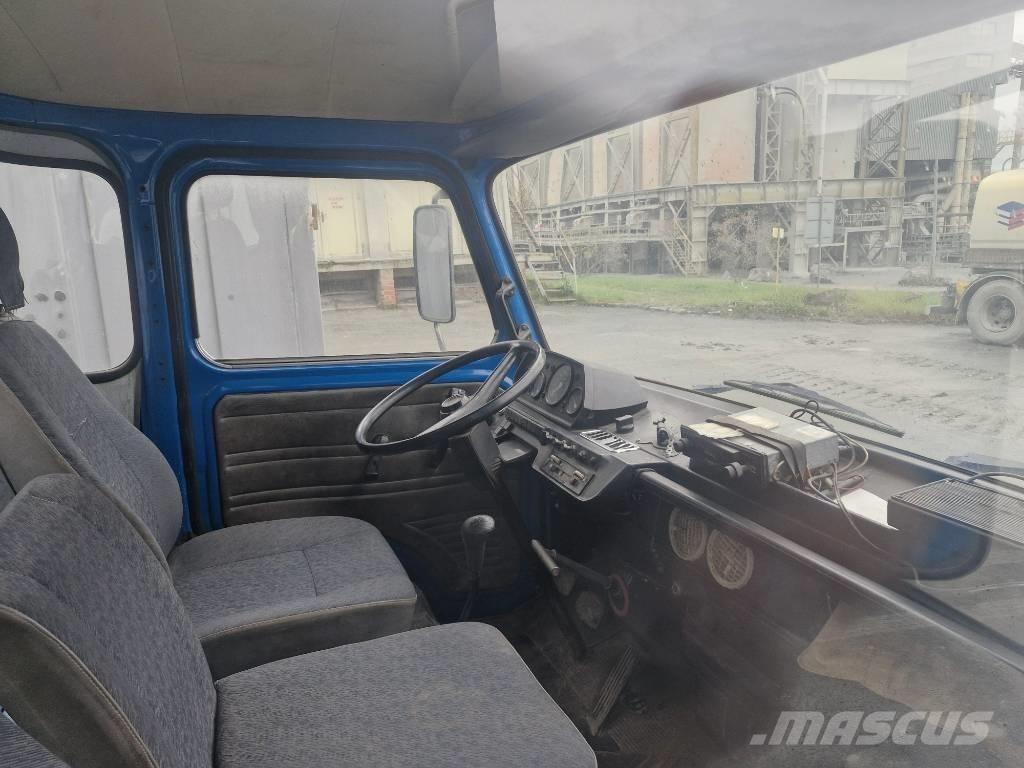 Avia 30N Camion plateau