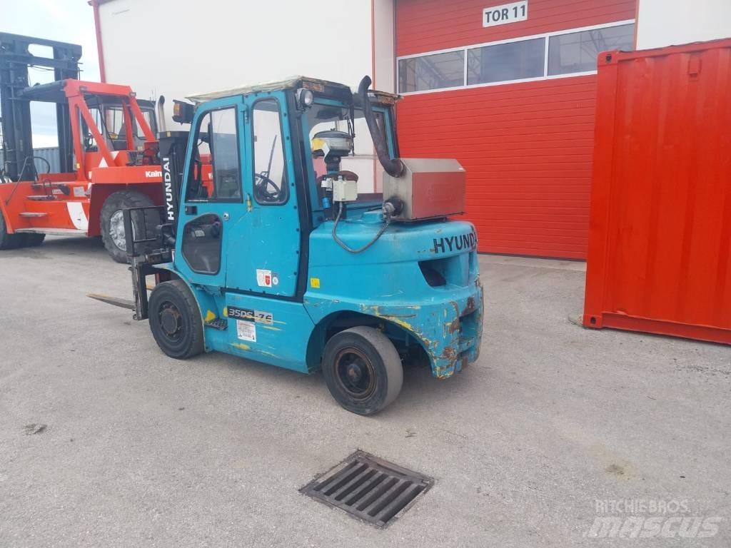 Hyundai 35 DS-7 Chariots diesel