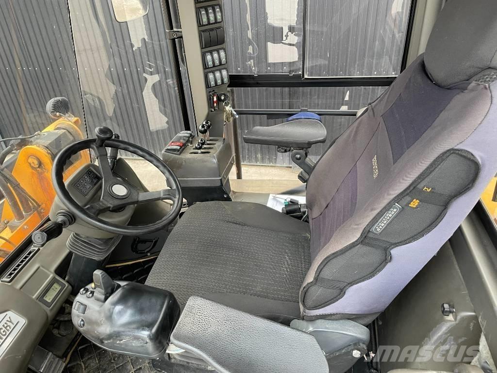 Ljungby L 13 Chargeuse sur pneus