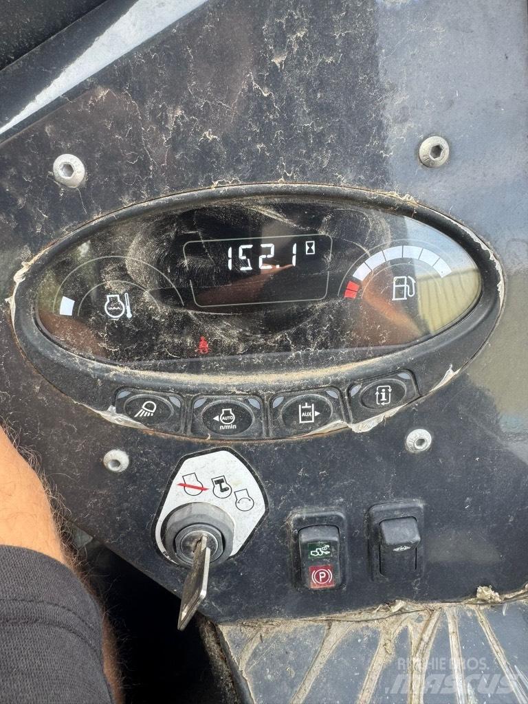 Bobcat L 28 Mini chargeuse